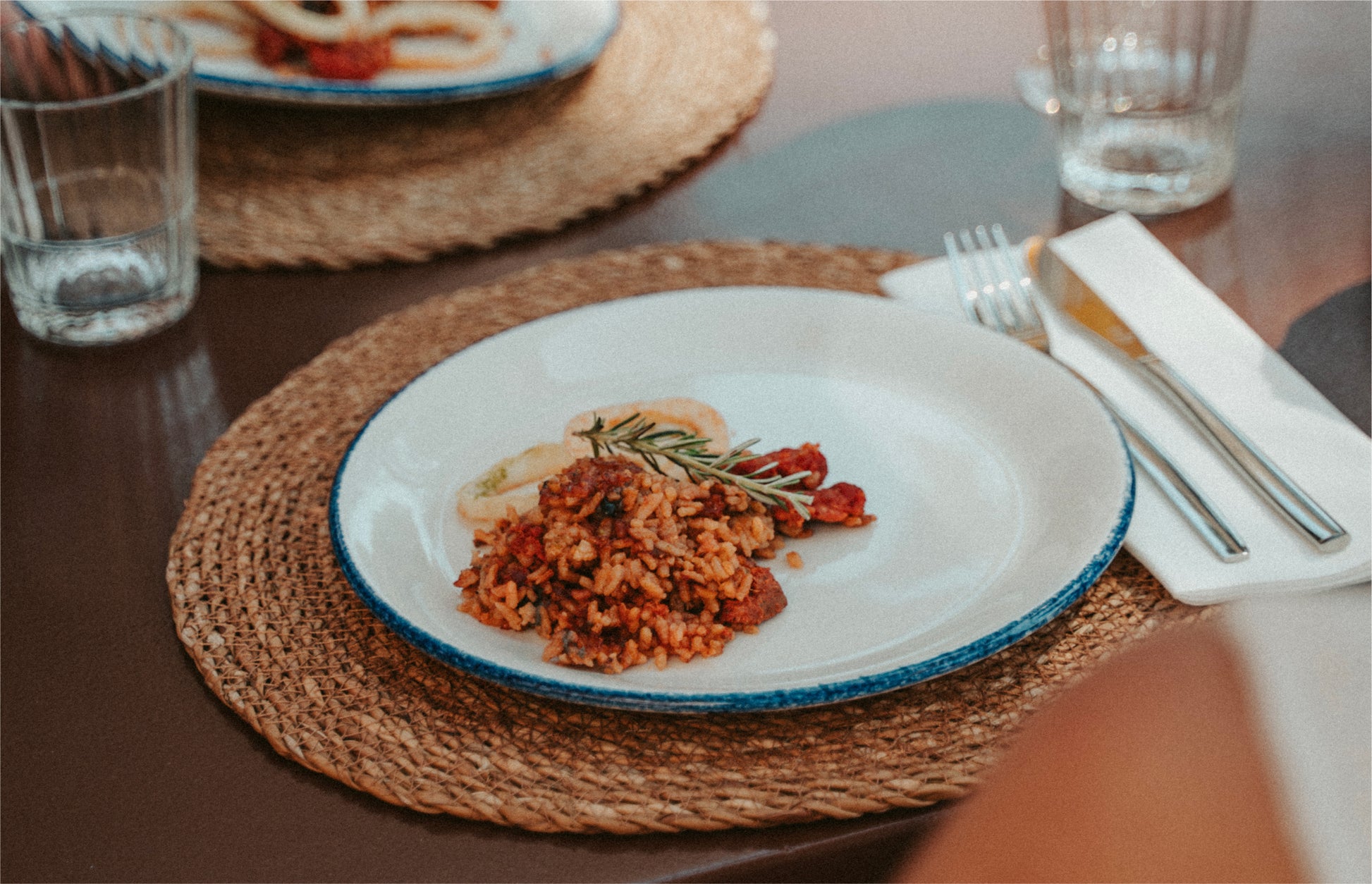 Bajo plato de mimbre (Pack de 6)