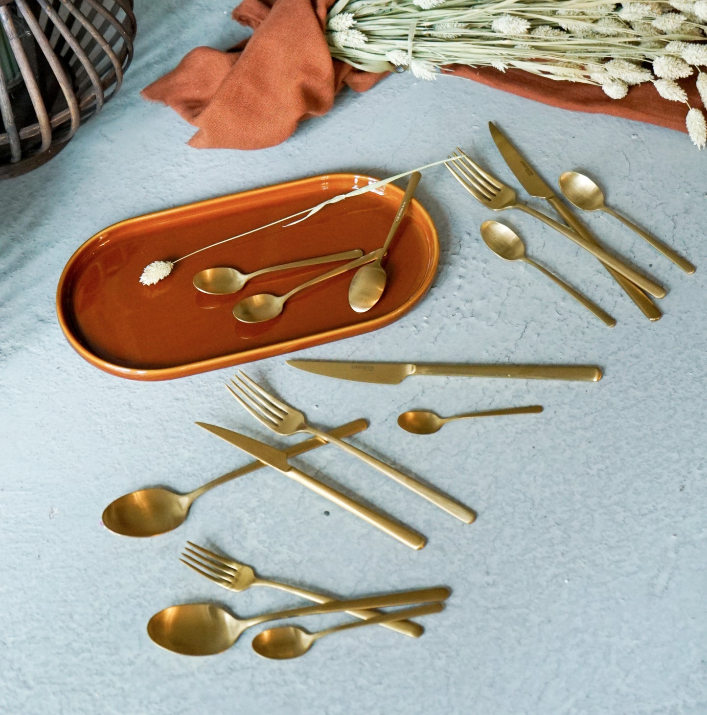 Set cubertería Meraki Gold (12 comensales)