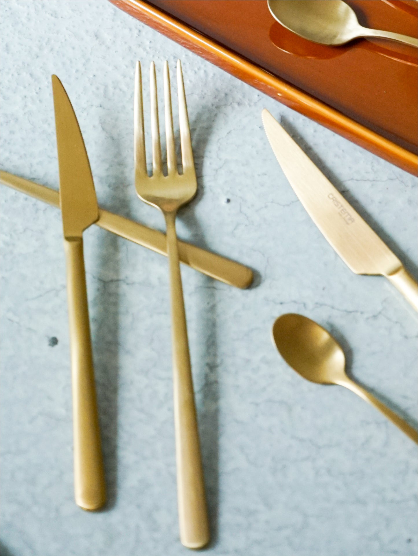 Set cubertería Meraki Gold (12 comensales)